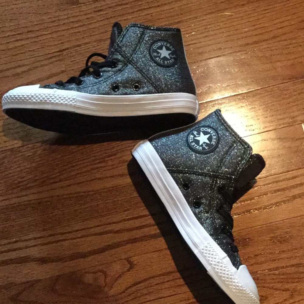 New without tags hi top Converse
